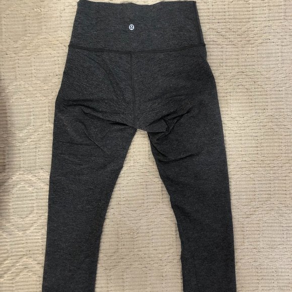 lululemon Wunder Under crop (Hi-Rise) Luxtreme 21" - Heathered Black - Picture 4 of 5